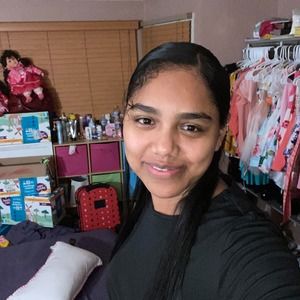 Meet your Posher, Ángeles